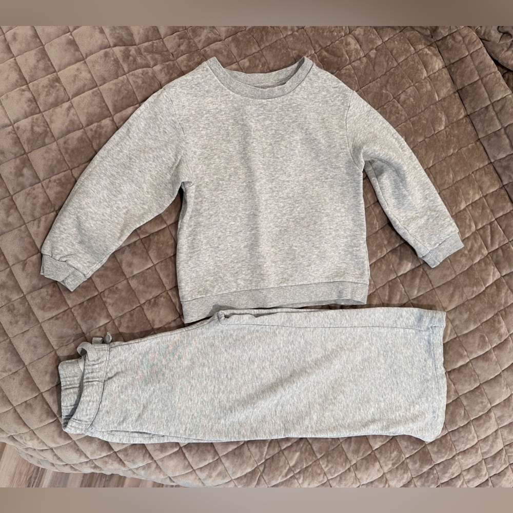 H&M Girls Sweatshirt & Sweatpants 4-6Y